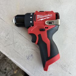 Milwaukee M12 drill