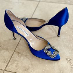 Manolo Blahnik Hangisi Satin D'Orsay