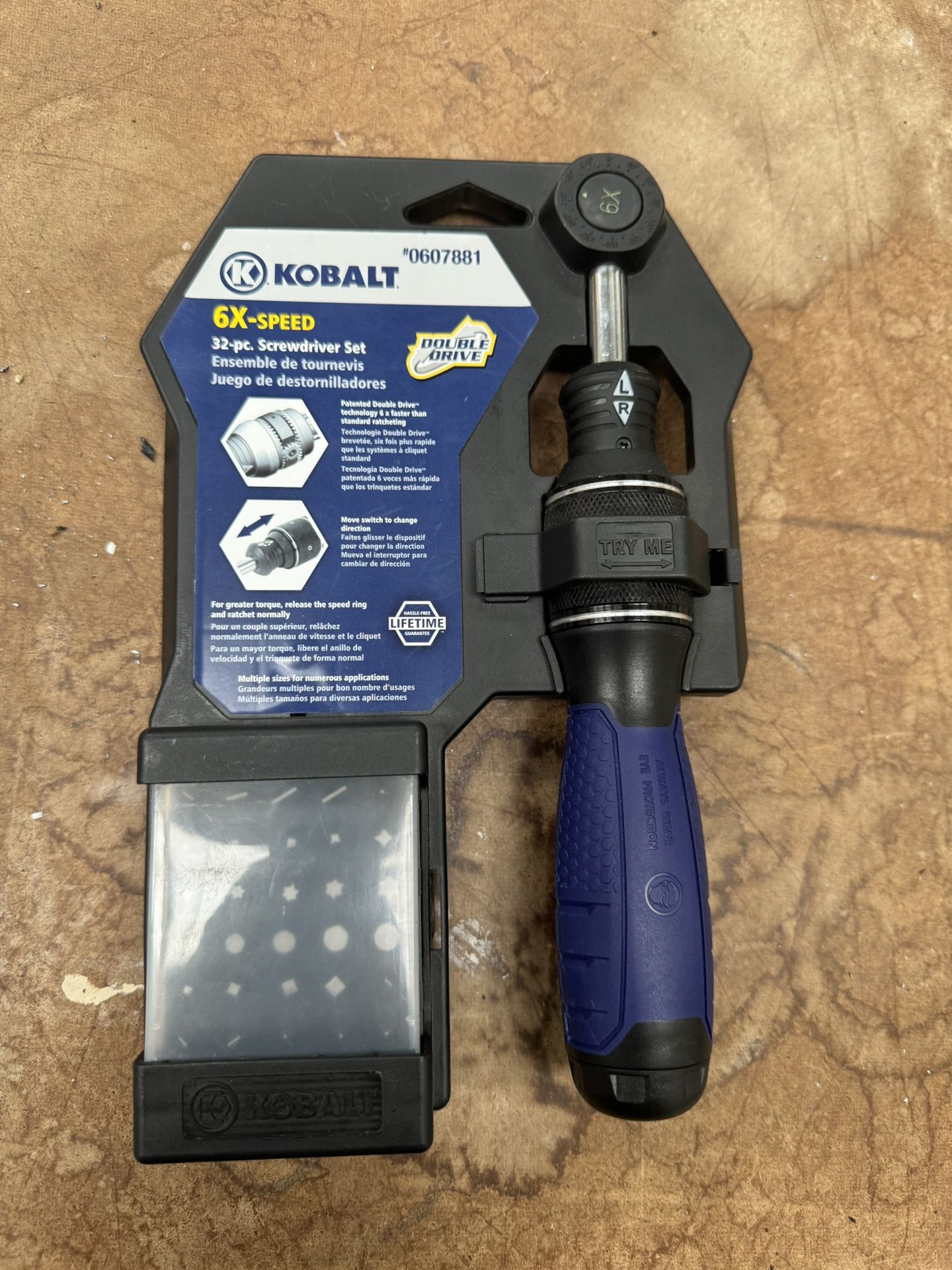 Ratcheting Screw Driver