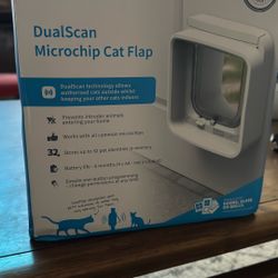 Surepet SureFlap DualScan Microchip Cat Door