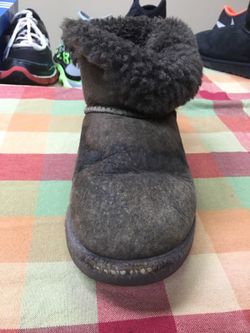 Girls youth Uggs extra small