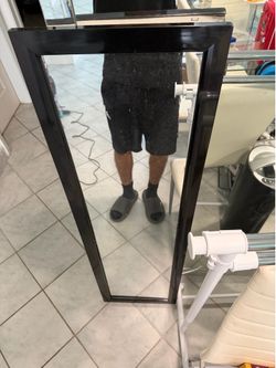 Mirror Black frame used