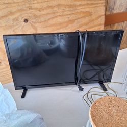 22in TV With Remote 