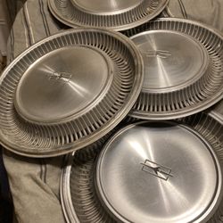Oldsmobile Car Hubcap 15”