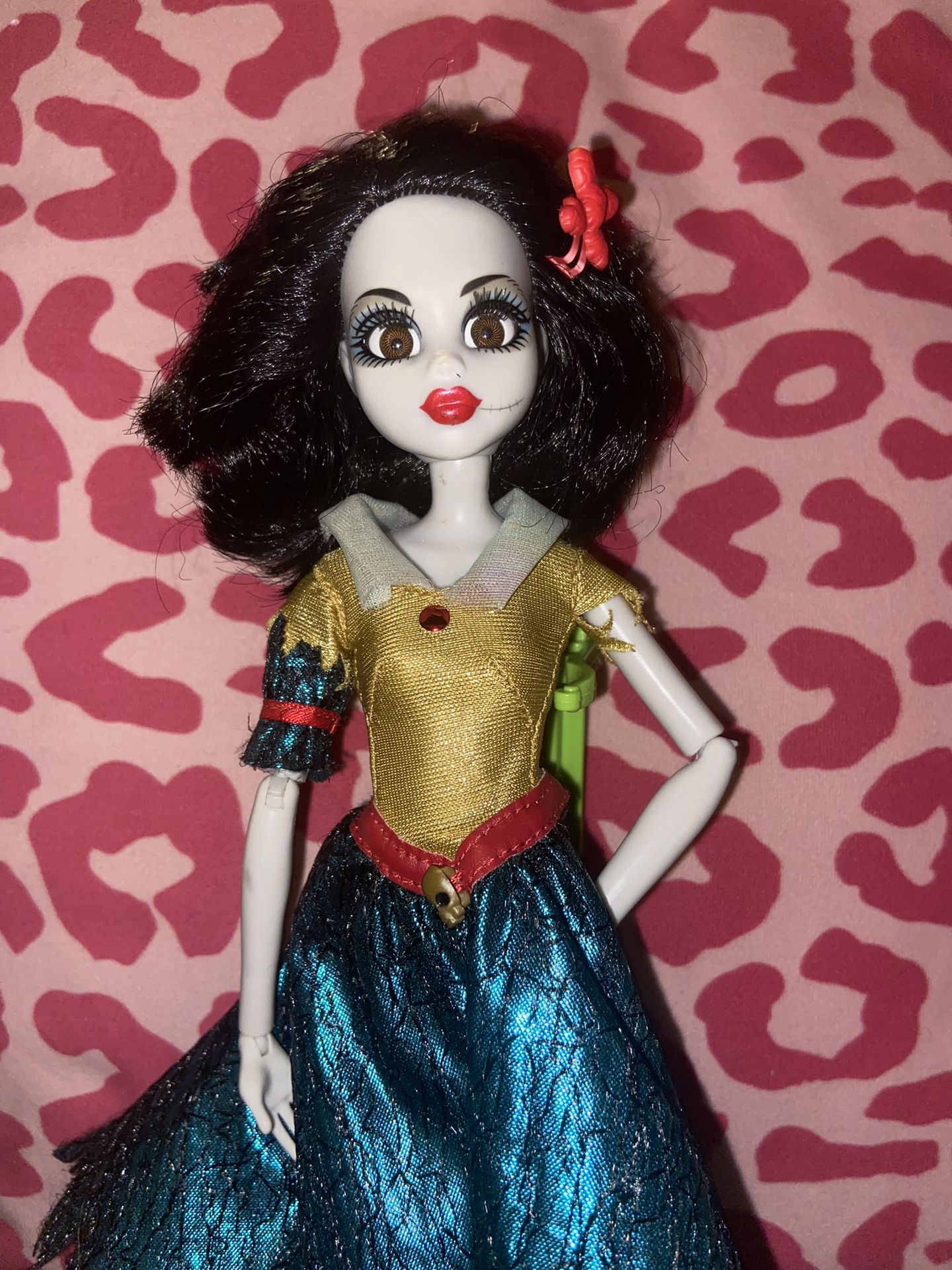 Once Upon A Zombie Snow White 