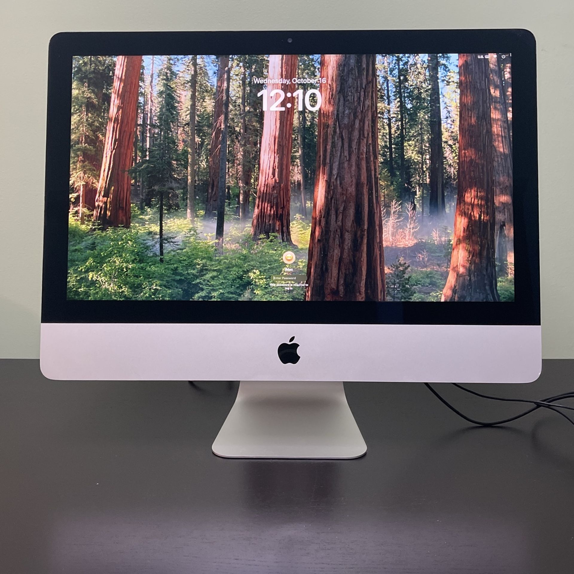 21” iMac 15, 8 Gb Ram, 256 ssd