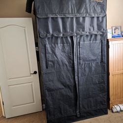 2x4 GORILLA LITE LINE GROW TENT 