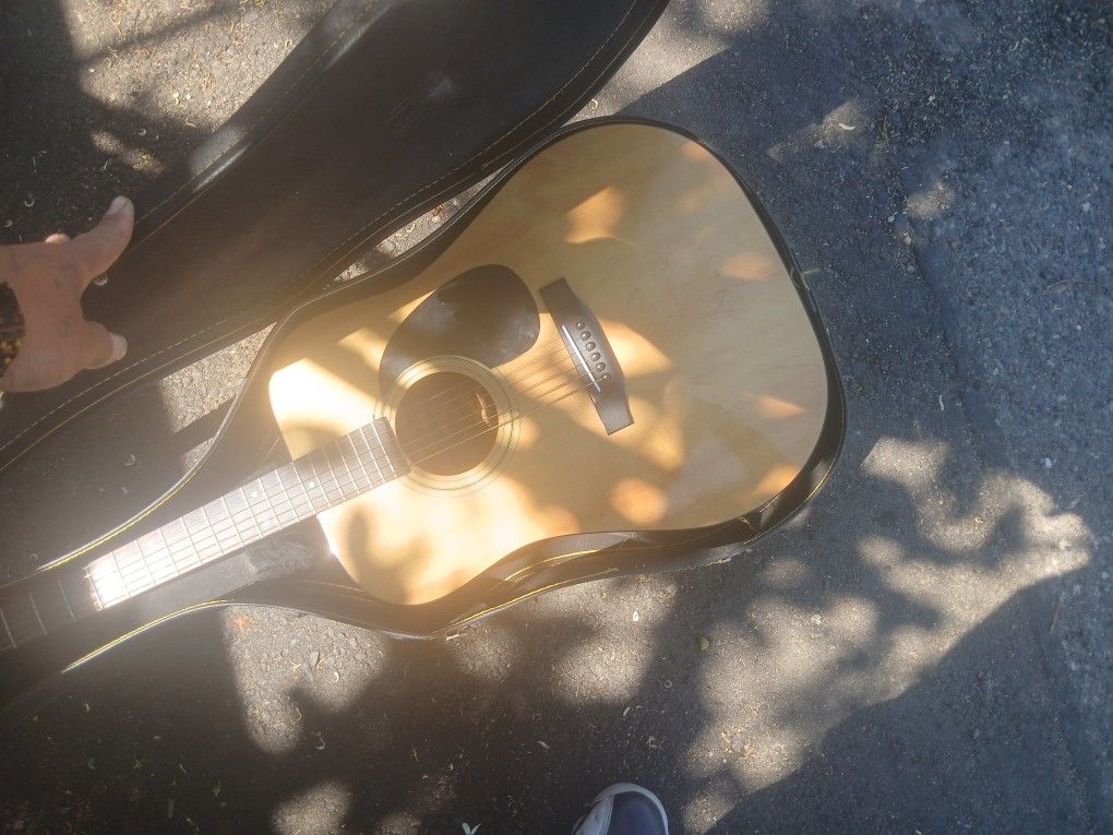 Fender Acoustic Guitar