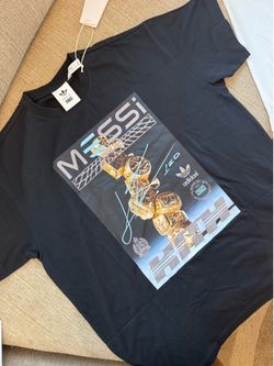 Messi x kith collab Tshirt size small & large