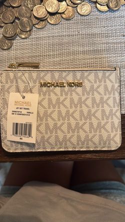 Michael Kors Jet Set Travel Coin Pouch Vanilla