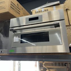 Stainless Steel 30” Thermador Built In Microwave 120 V
