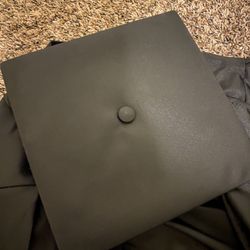 Cap And Gown Perfect Condition 