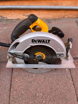 DeWalt Circular Saw DWE575SB