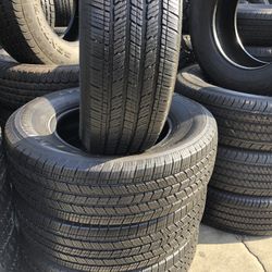 SET OF FOUR USED TIRES (MICHELIN /245/75/17)