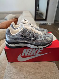 New Nike Shoes size 7.5