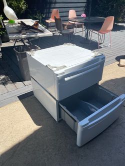 Washer/dryer pedastals