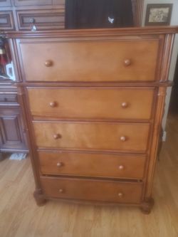 5 drawer wooden dresser