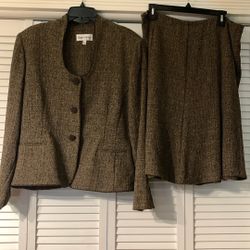 Women’s Jacket/Skirt Set (size 18)