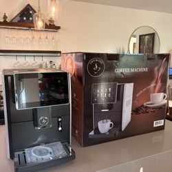 Super Automatic Coffee Machine 