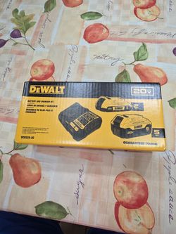 New Dewalt Battery kit with 5ah & 2ah along with charger