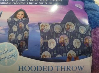 Frozen Hooded Blanket