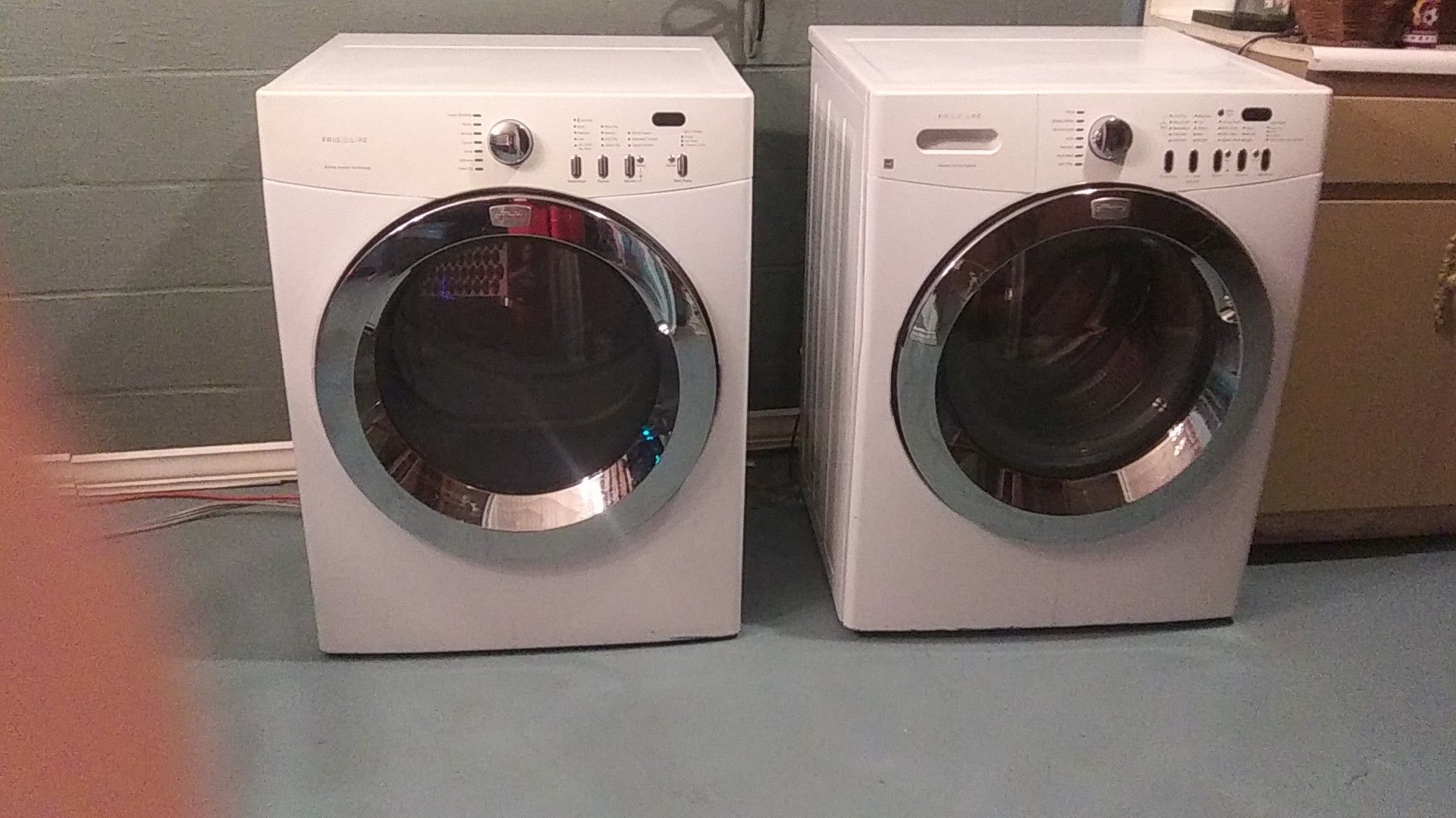 Frigidaire Affinity washer an dryer