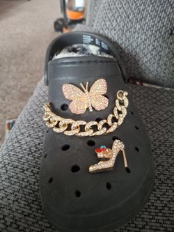 Croc Pins