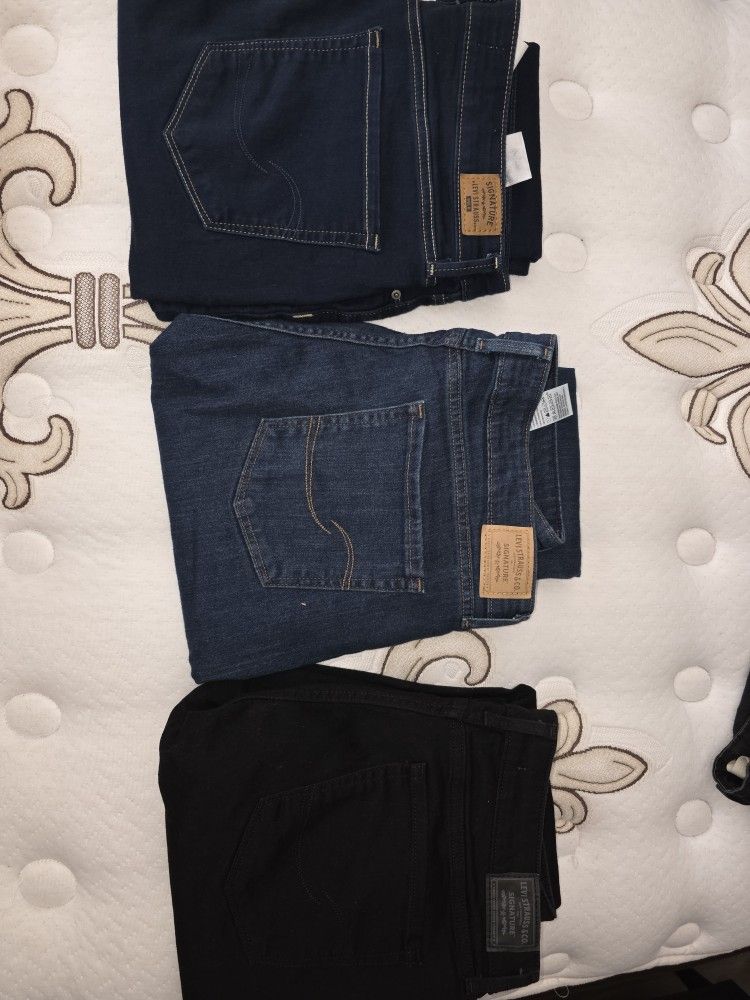 Levi Mid-rise Skinny Jeans Size 16