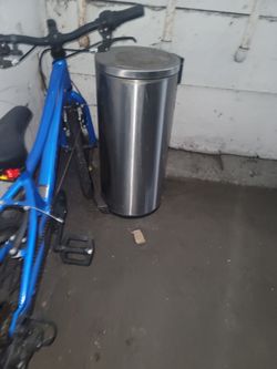 Use bike and trashcan