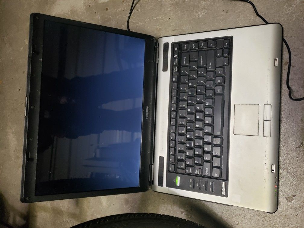 Toshiba Lap Top