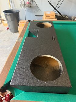 Sealed subwoofer box for Jeep Gladiator