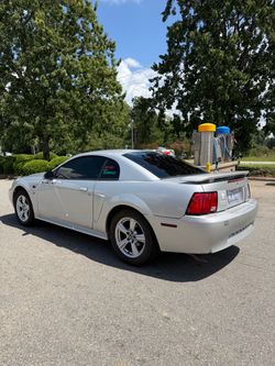 2004 Ford Mustang
