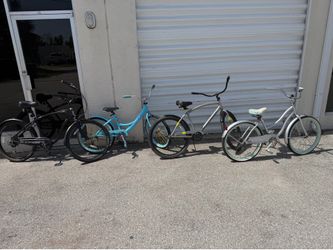 $120 for all 4! 4 Beach Cruiser Bike Bicycles! (2) 26” (2) 24”. All have little quirks. Great for fixer uppers.  26” Black Schwinn gears aren’t workin