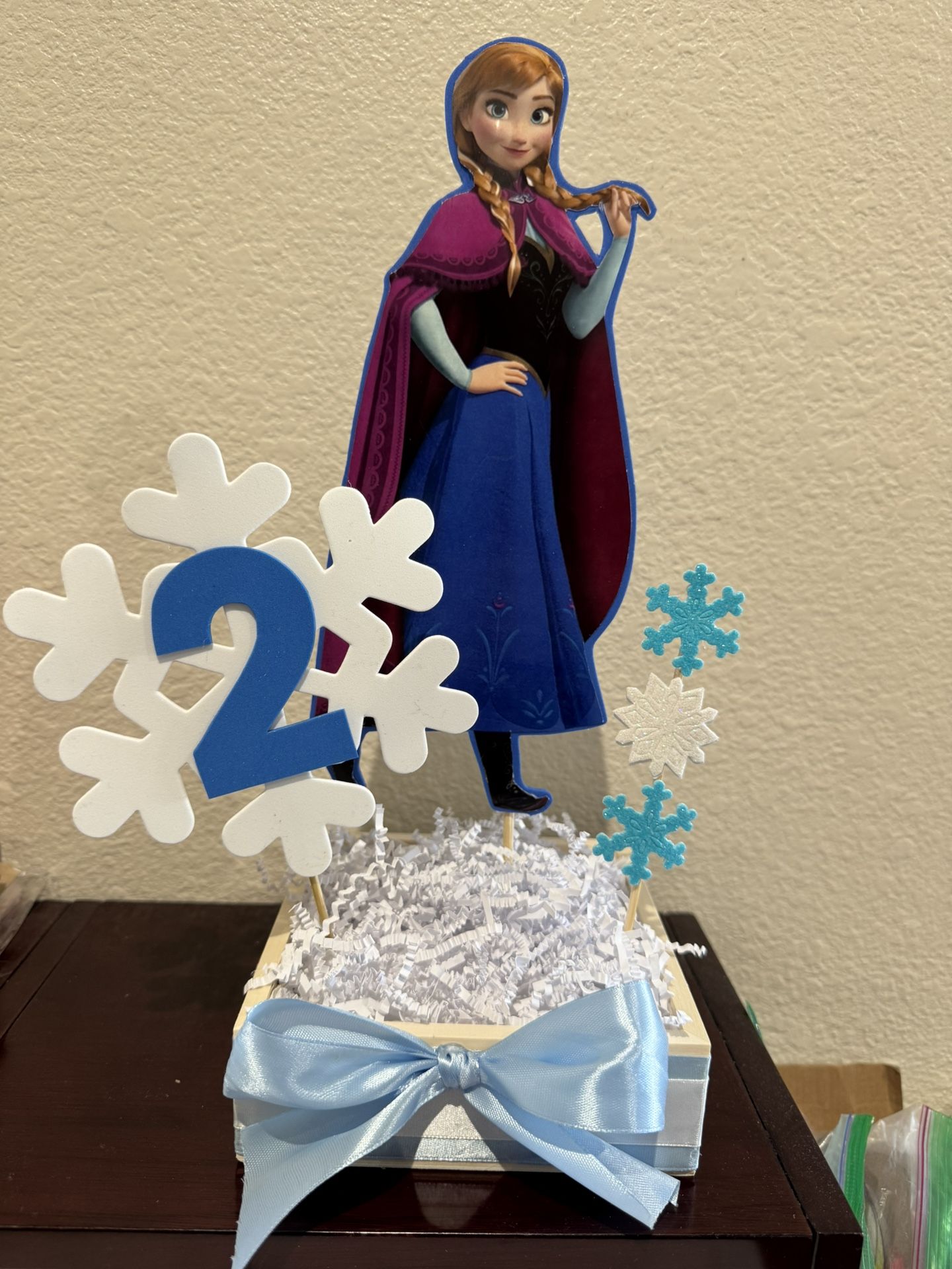 Frozen Anna Birthday Party Centerpieces