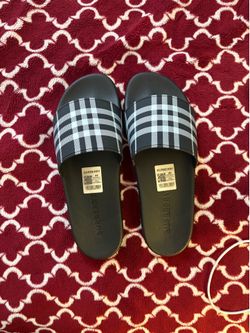 Burberry slides  *with box*