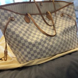 LV Neverfull 