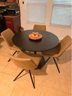 Dinning Table and 4 chairs