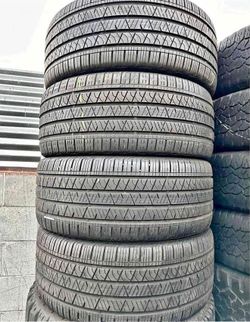 255/45/20 Continental Selling a set of 4 tires in excellent condition 🫡