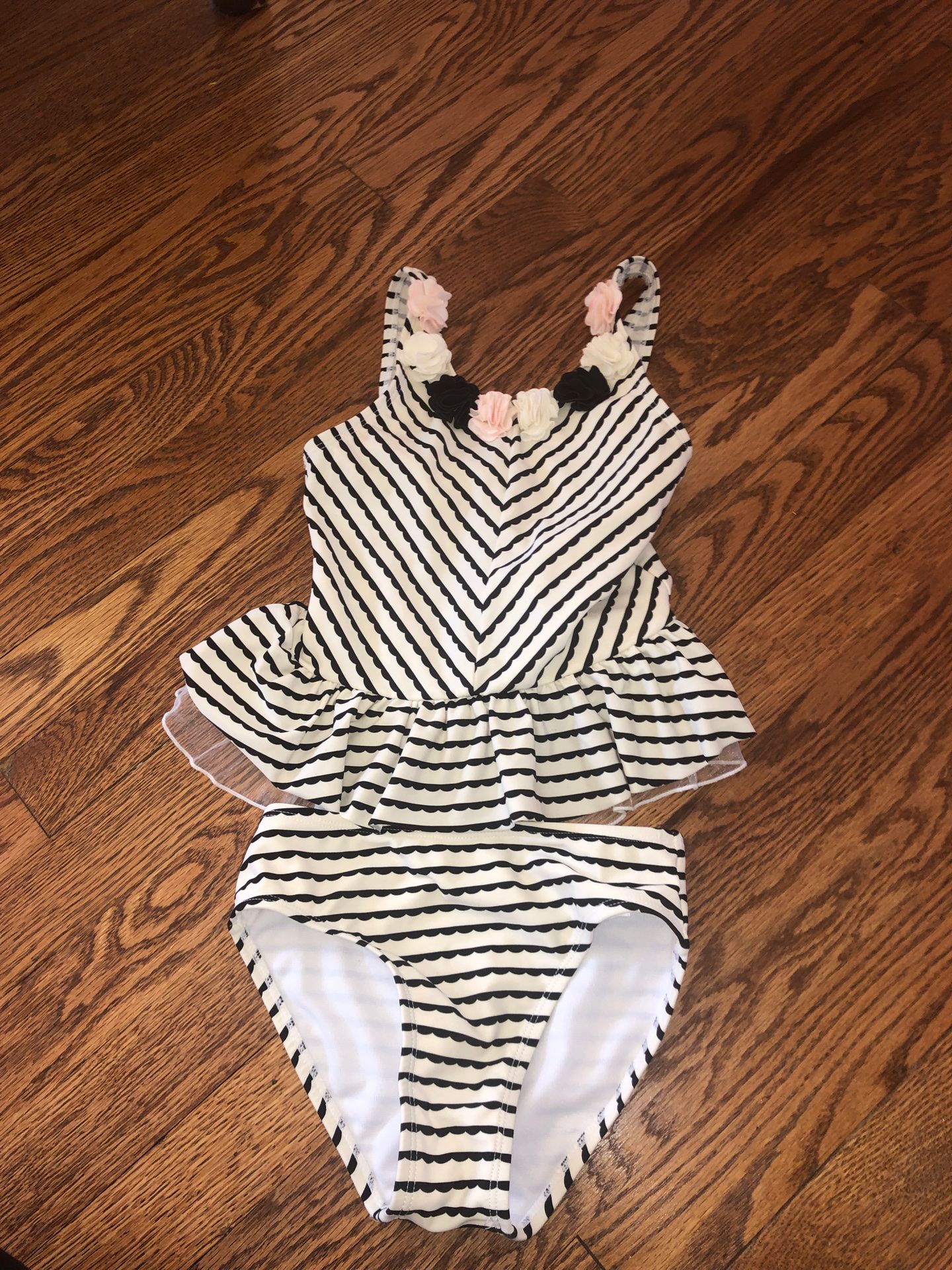 Girls kid bathing suit size 6