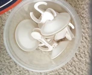 Section cup hooks