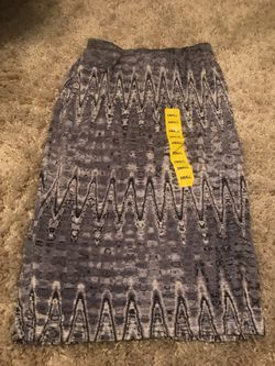 New grey and white stretch pencil skirt size small