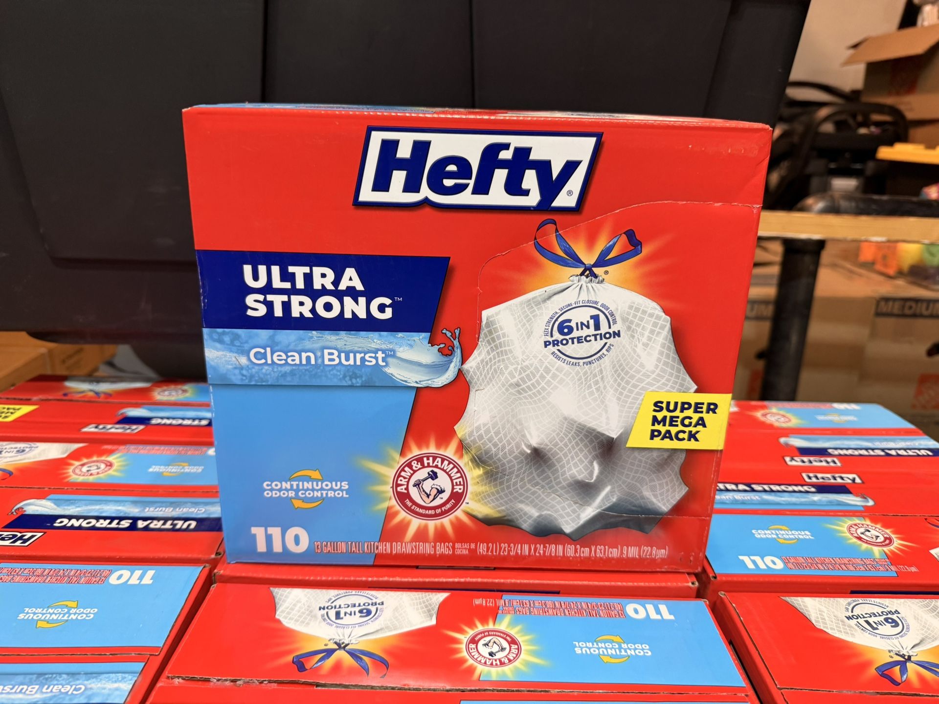 Hefty Scented Kitchen Trash Bags