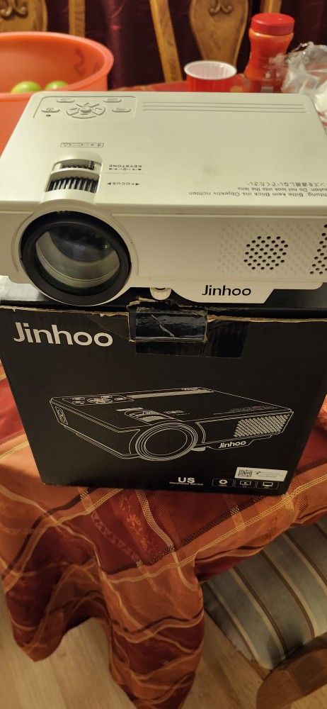 Proyector Jinhoo 35