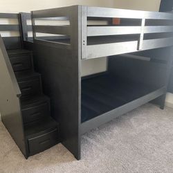 Kids bunk bed - Full / Full, with Stairs And Drawers From Rooms2Go