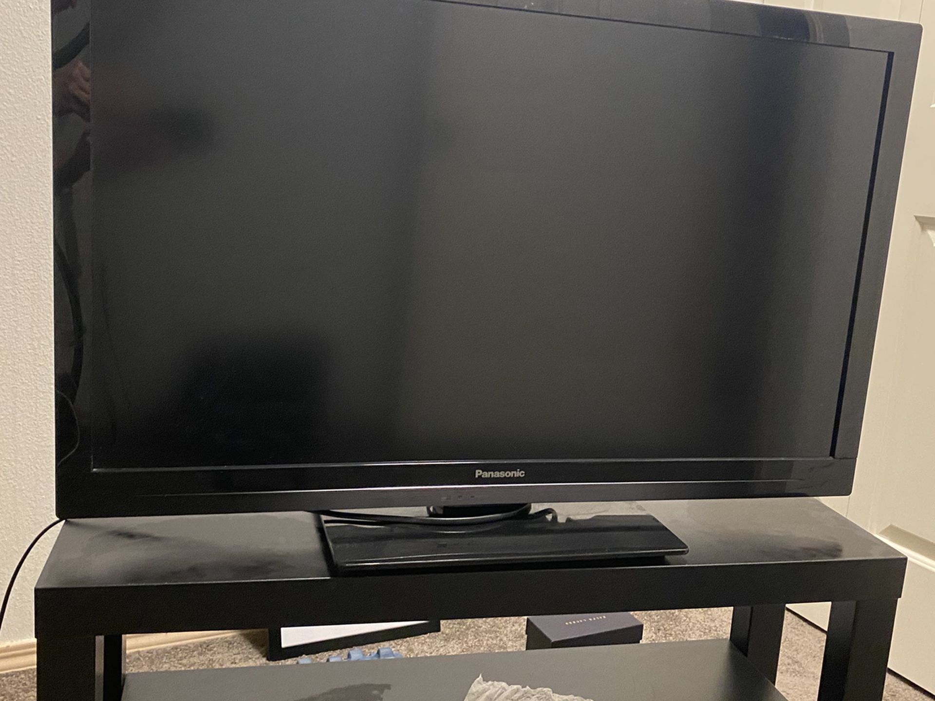 40’ inch Panasonic TV
