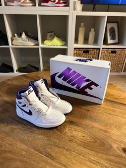 Jordan 1 court purple size 4 Deadstock