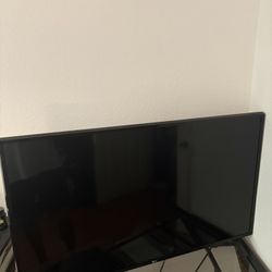 43” Lg Smart tv (43LM5700PUA) Great Condition $150 OBO