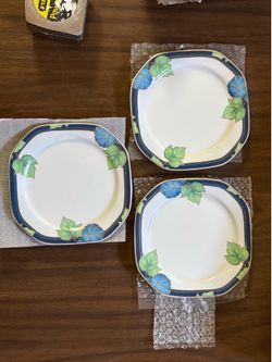 3pc salad plates Graf von Henneberg