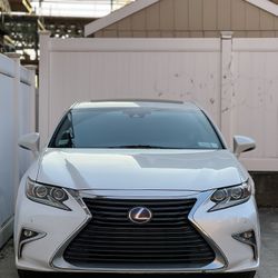 2016 Lexus ES 300h