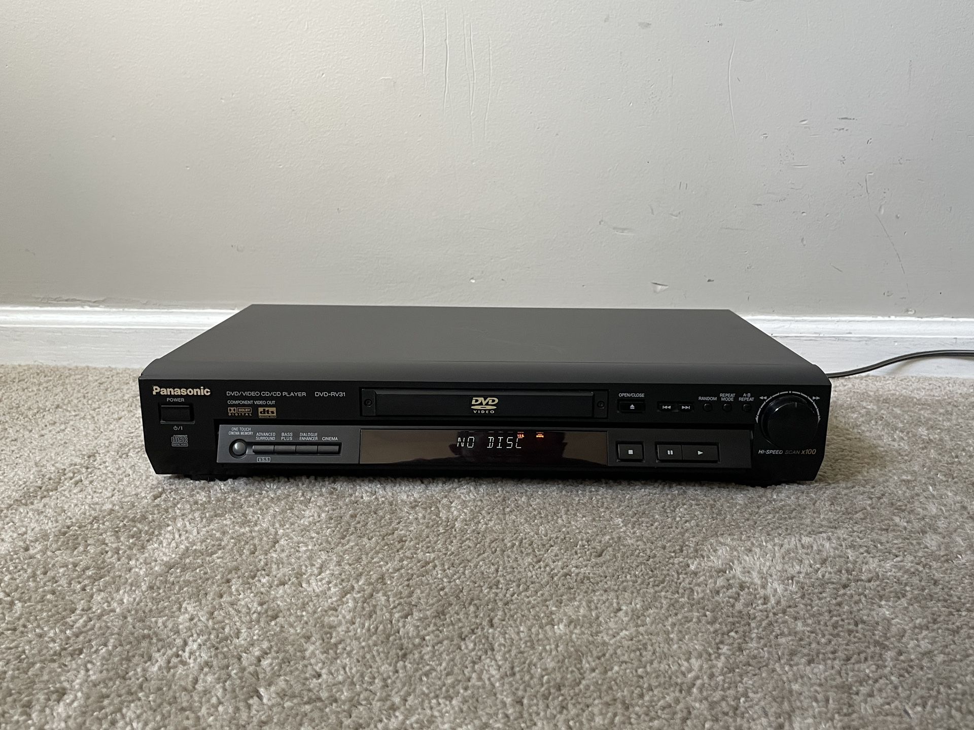 Panasonic DVD-RV31 Single DVD Compact Disc CD Player